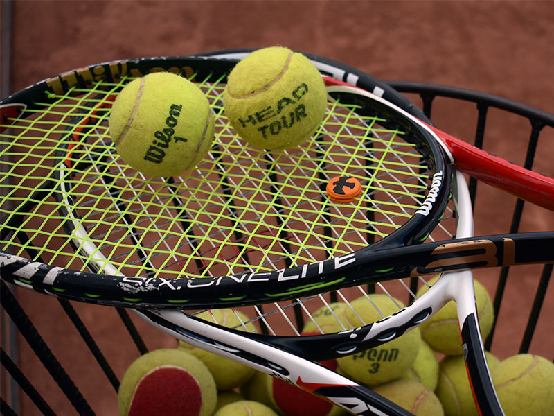 TENIS TENIS